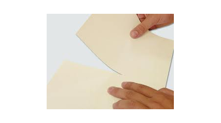 PAPEL A4 PRECORTADO CENTRO (EN 2  A5) - 80 GR. 500 HOJAS BLANCO