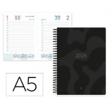 AGENDA 2026 ESPIRAL LP SYROS 15x21 CM DIA PAGINA COLOR NEGRO