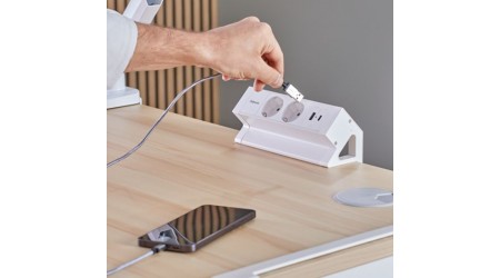 TOMA DE CORRIENTE 2 PUERTOS (230 V), 1 PUERTO USB-A Y 1 PUERTO USB-C . CABLE DE ALIMENTACIÓN DE 2 MT BLANCO - FELLOWES