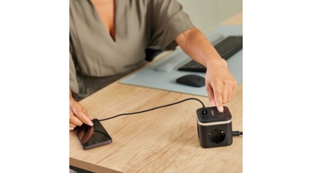 TOMA DE CORRIENTE CUBICO MULTIENCHUFE 3 PUERTOS (230 V), 1 PUERTO USB-A Y 2 PUERTO USB-C CABLE DE 2 MT NEGRO - FELLOWES